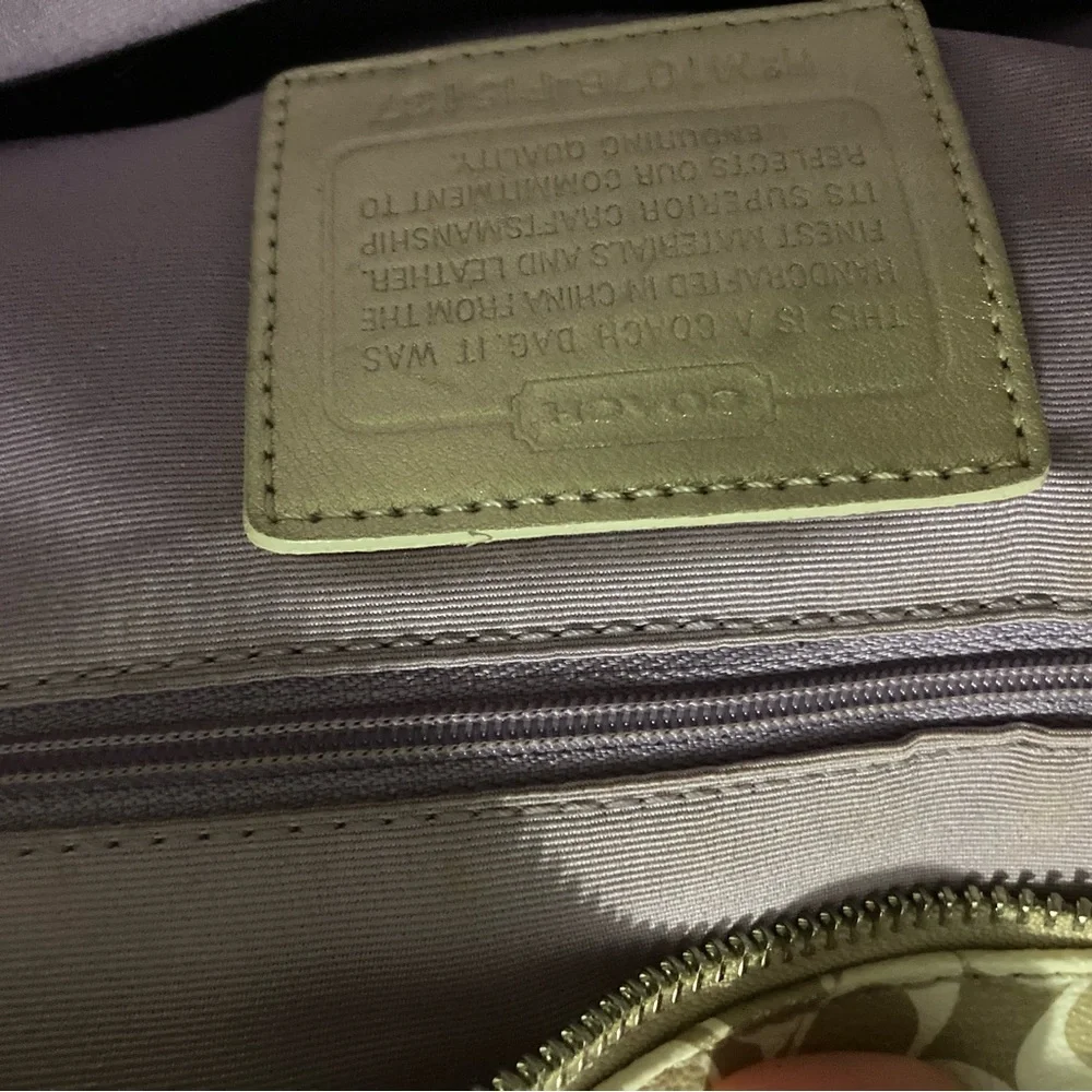 Gold and Cream Designer Tote Bag - Picture 3 of 4